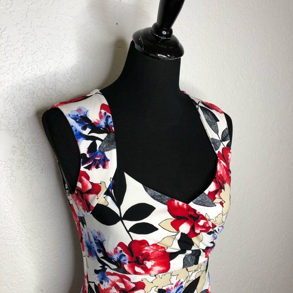 WHBM white blue red floral sleeveless tiered top size Small - Picture 2 of 14